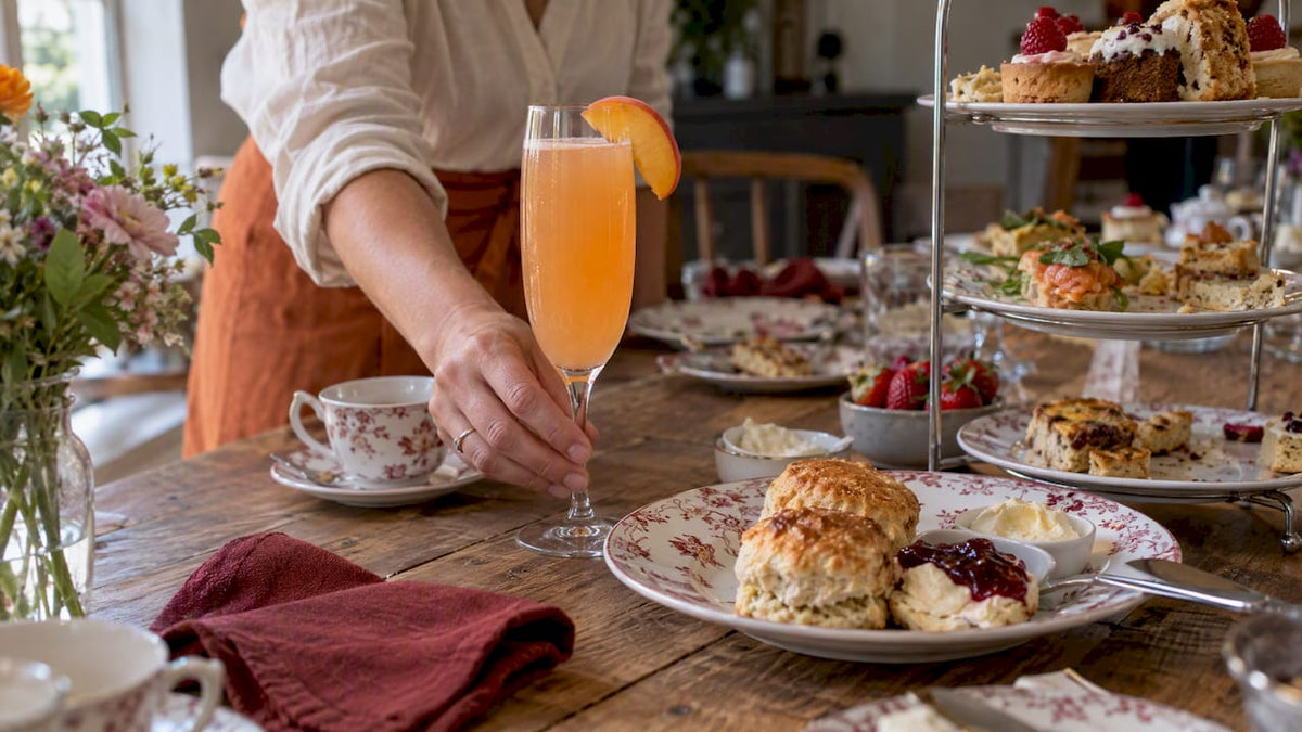 Bellini bij de scones tijdens de high tea