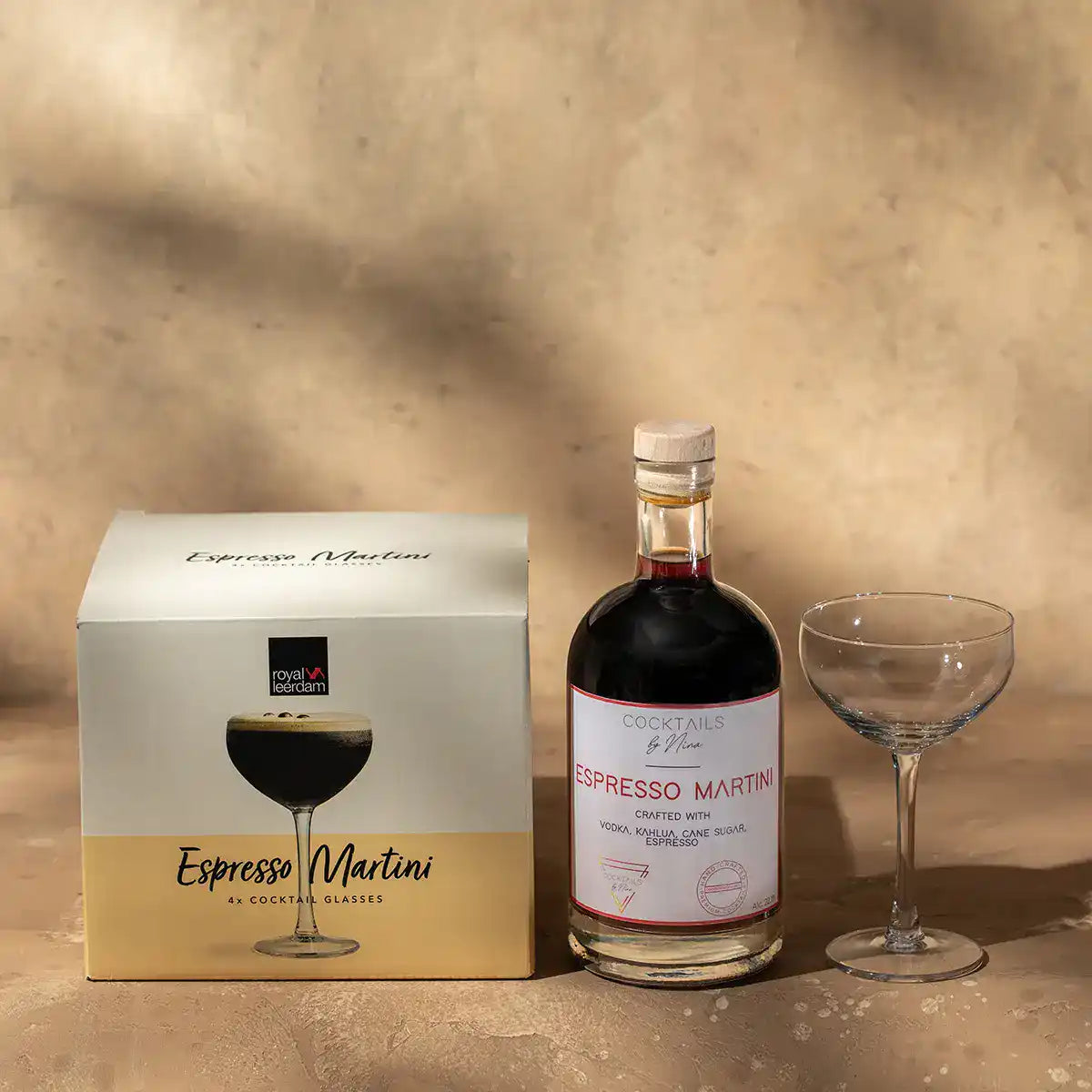 Espresso Martini (750ml) + 4 Espresso Martini glazen Cocktails by Nina Cocktail boxen Cocktailsbynina-Cocktails by Nina-Cocktails by Nina